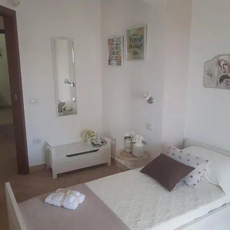 La Casa Delle Rose 2 Nyaraló